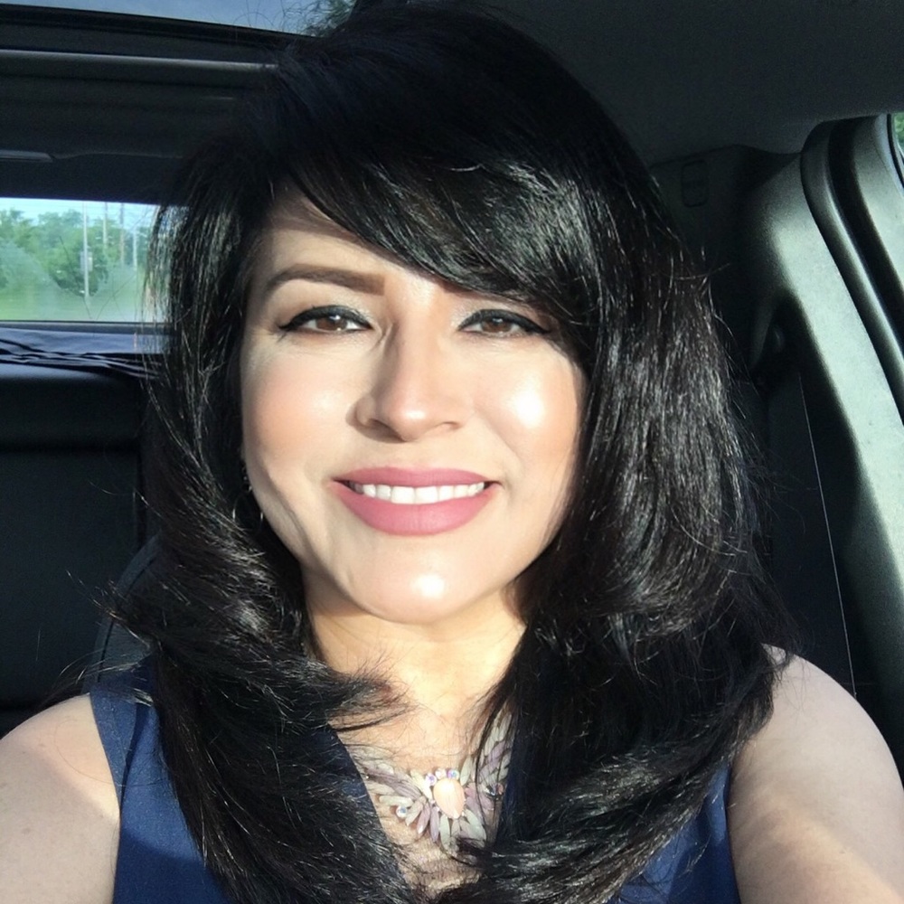 Meet your Posher, Estella